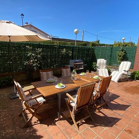 Apartamento En Complejo Residencial Rovacias Comillas Luaran gambar